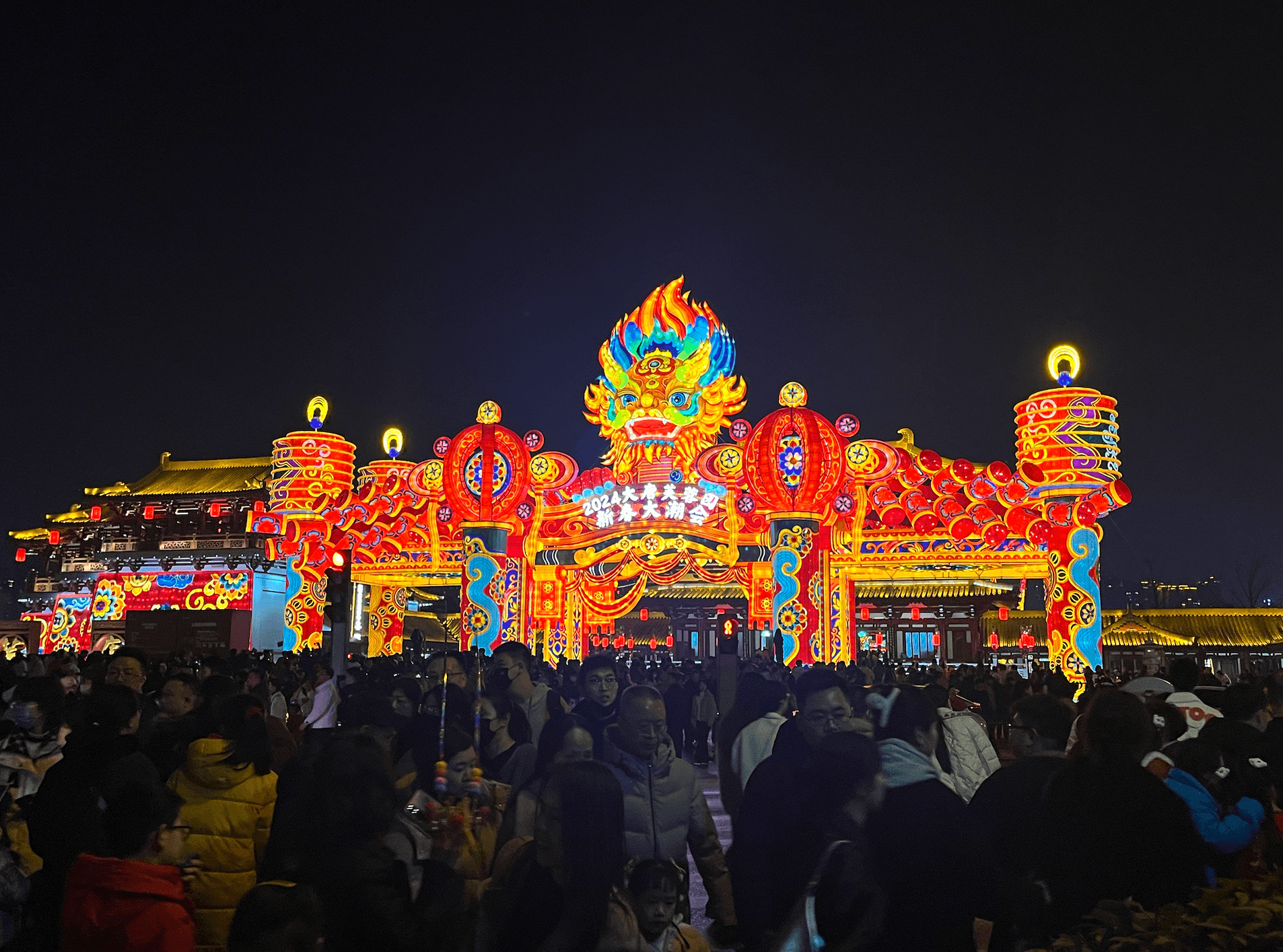 新春走基层丨 “西安年”爆火 体验“异地年味”成春节文旅新风潮