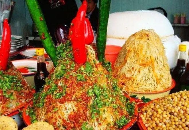 新疆三凉：夏日里的独特美食文化
