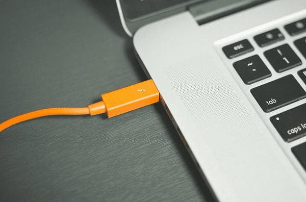 移动硬盘灯亮但不读取？4种原因分析及解决办法