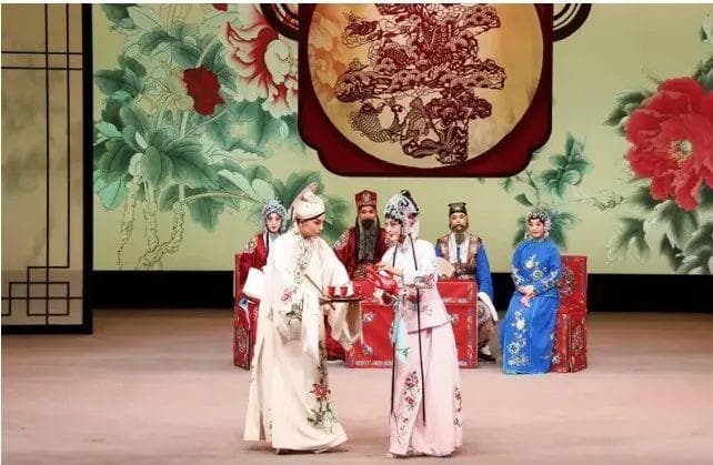 《聊斋·寄生》：一夫二妻的浪漫传奇与《花为媒》的现代演绎