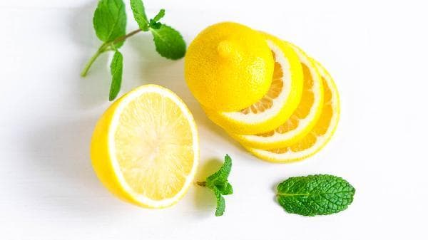 不粘锅烧焦了怎么办？5种实用清洁方法+预防技巧