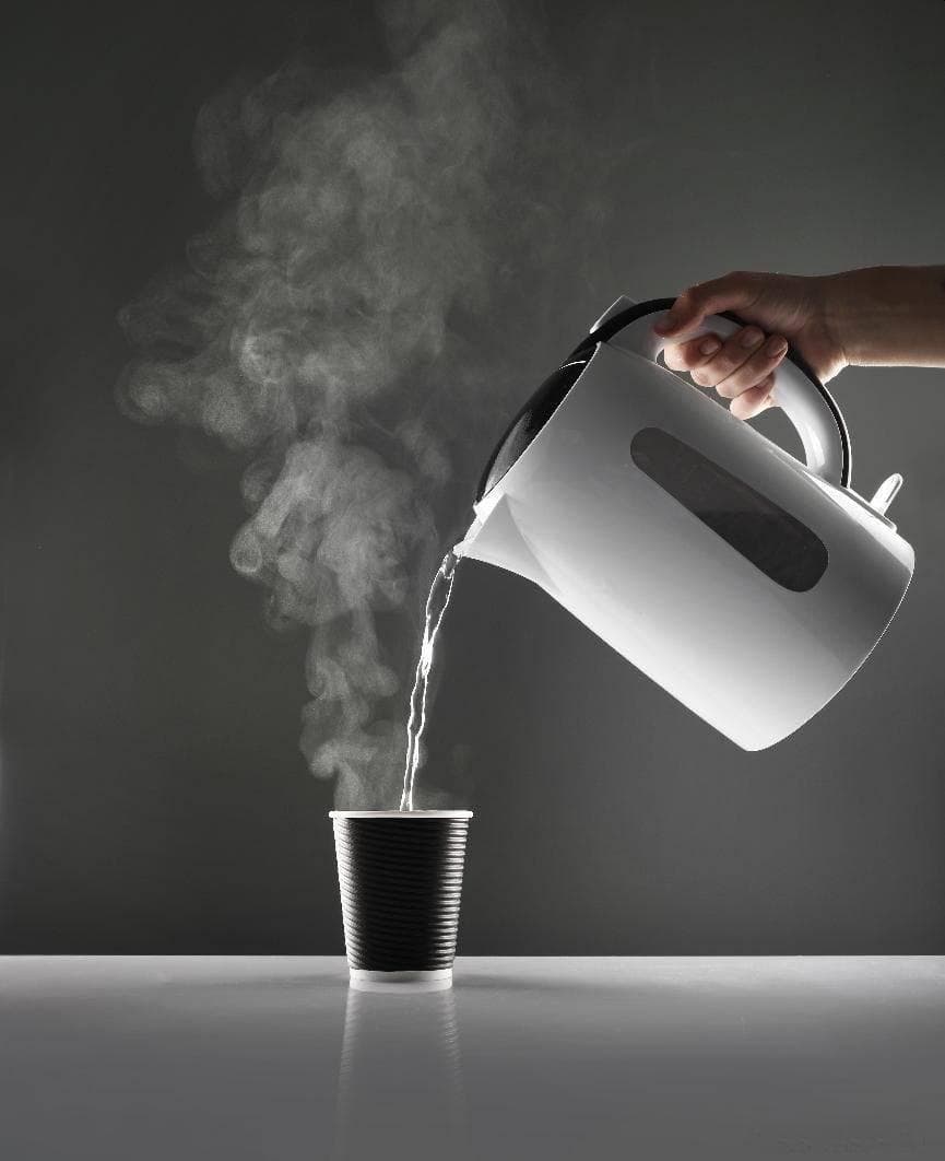 净水器净化的水和烧的开水哪个更好？