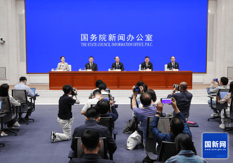 青海设生态管护员公益岗位 14.6万牧民放下牧鞭当上管护员