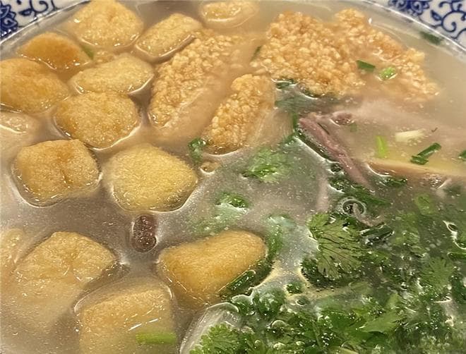 南京鸭血粉丝汤哪家好吃？看完你就知道了