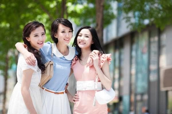 从关心到沟通：高情商处理闺蜜朋友圈关系