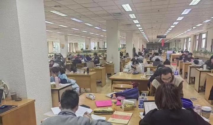寒假作业为何又上热搜