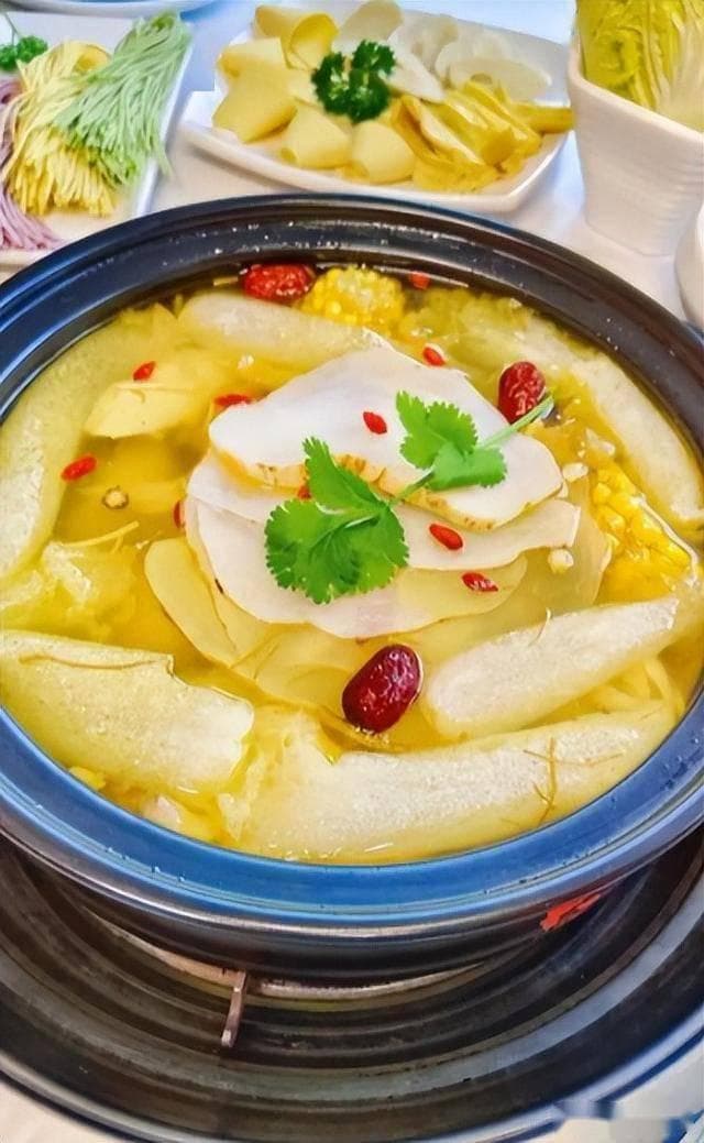 五款高端滋补鸡汤：从党参到燕窝的养生佳品