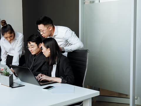 解读香港银行卡管理费欠费不交：后果及解决方法