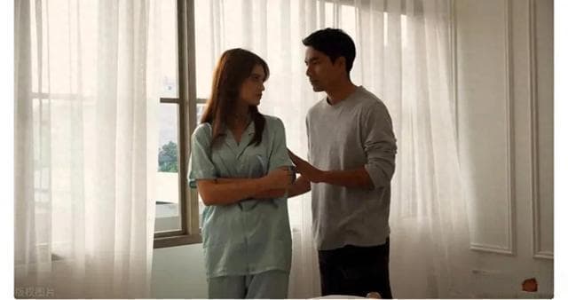 中年夫妻：无言的伴侣与沉默的婚姻