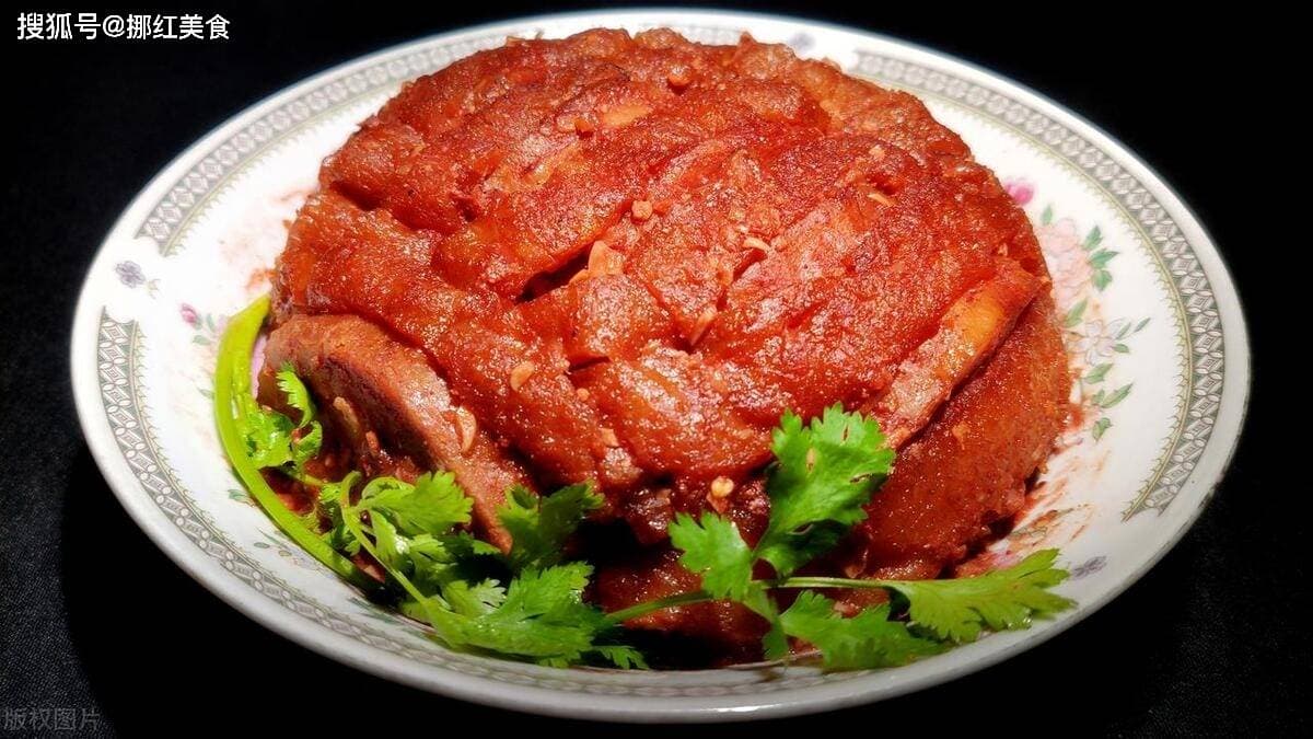 广西扣肉最正宗的做法，从选材到制作步骤，每一步都详尽无遗