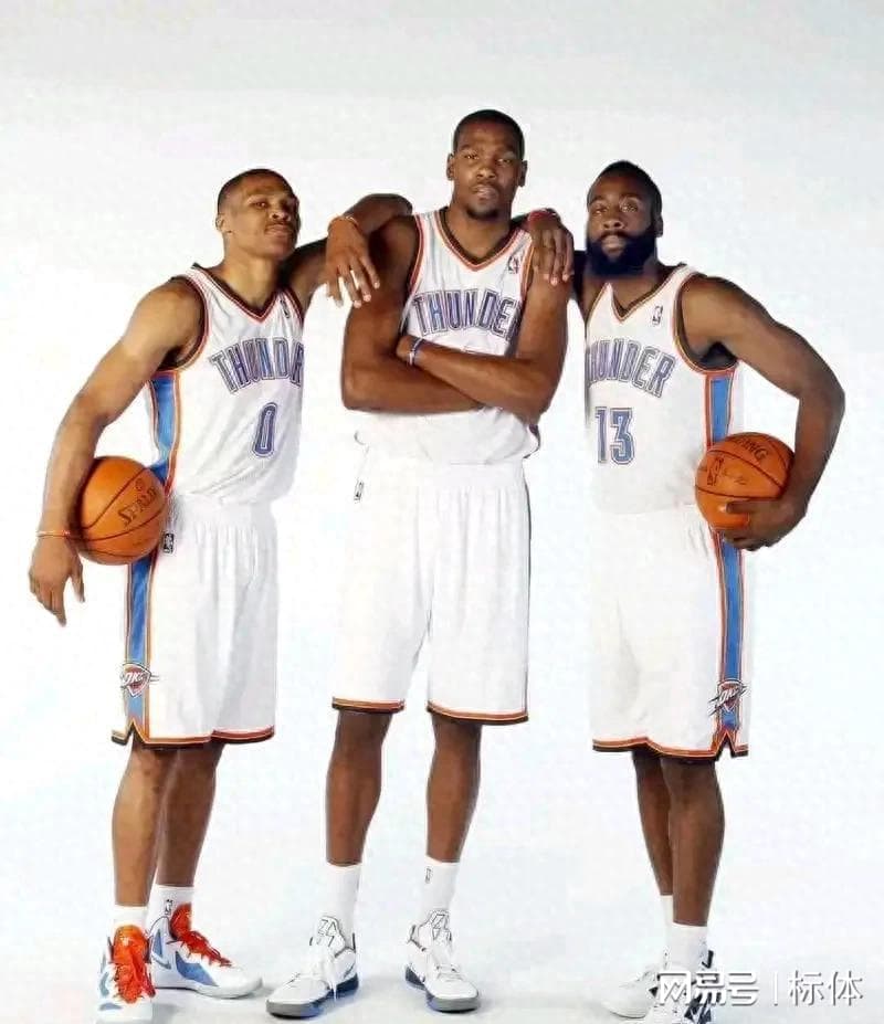 NBA现役球员单赛季总得分排行榜前十：曾经的雷霆三少占七席