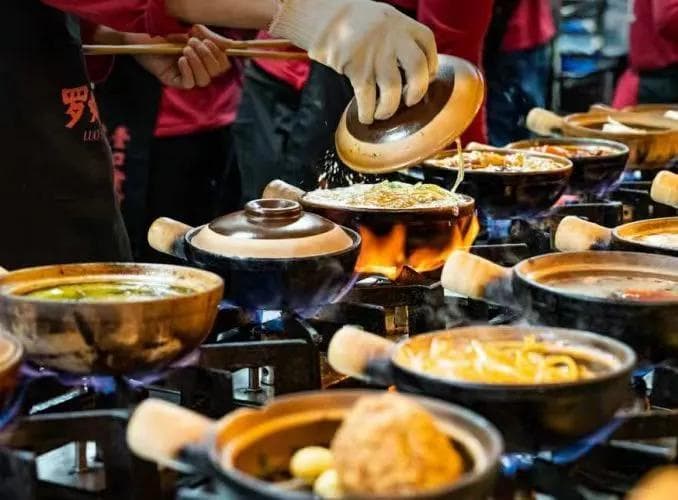 价格一降再降！2025年，快餐还能干吗？