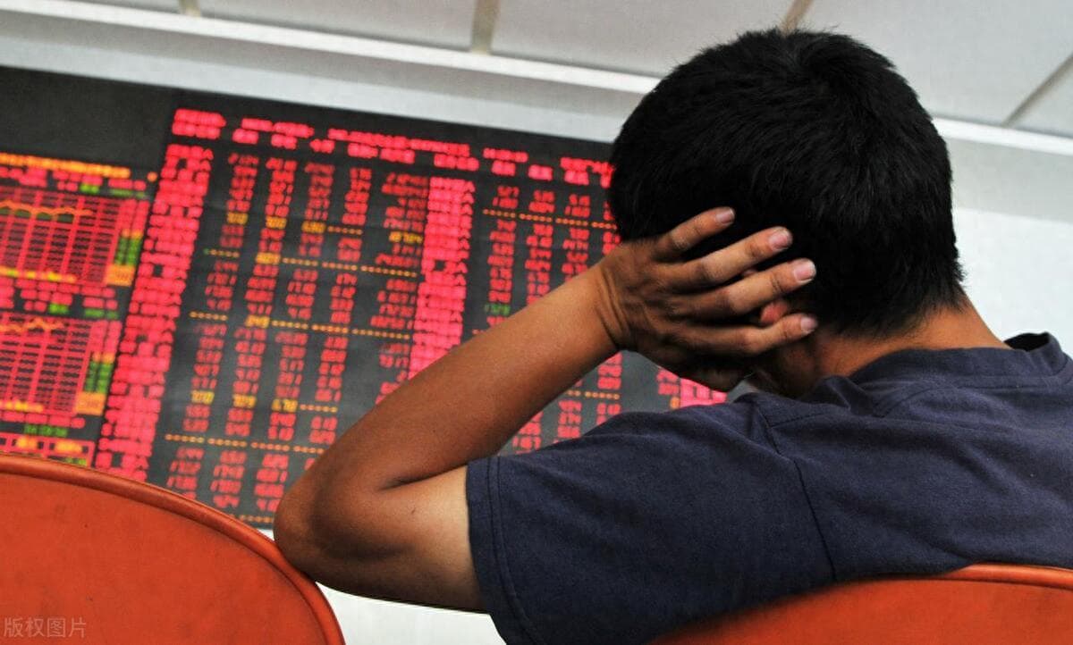 A股收官战分化严重：科技股暴跌背后的两大原因