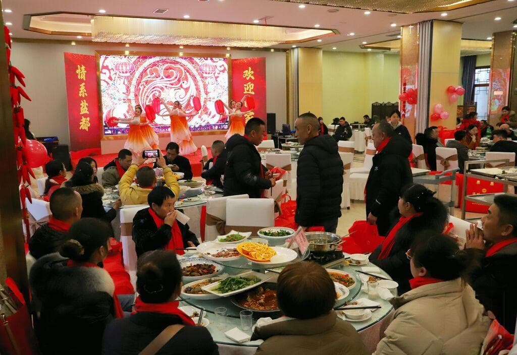 自贡市2025年春节送温暖活动全面启动