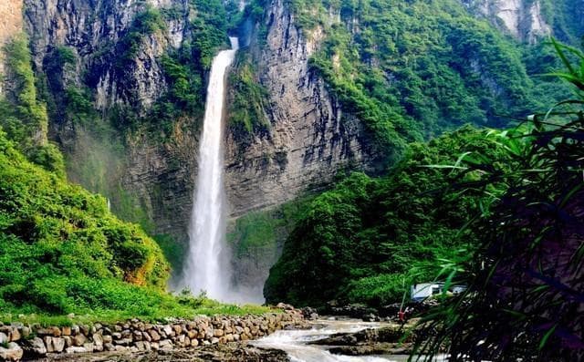 走进湘西：236米瀑布、千年古城，十大景点串起神秘湘西