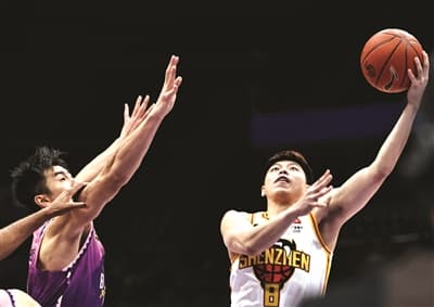 CBA常规赛第三十九轮 南京深圳争夺季后赛门票白热化