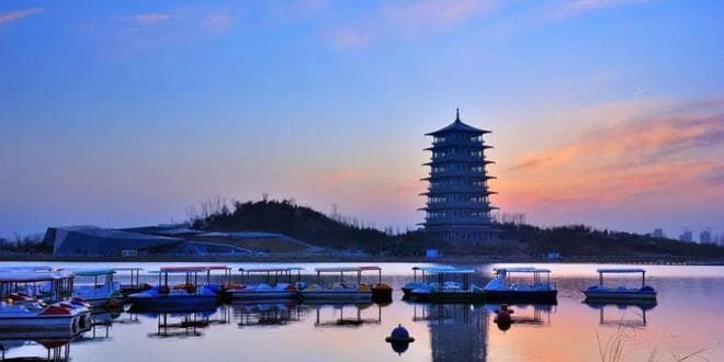 唐玄宗天宝年间，与政治昏庸相比，为何经济仍然繁荣？