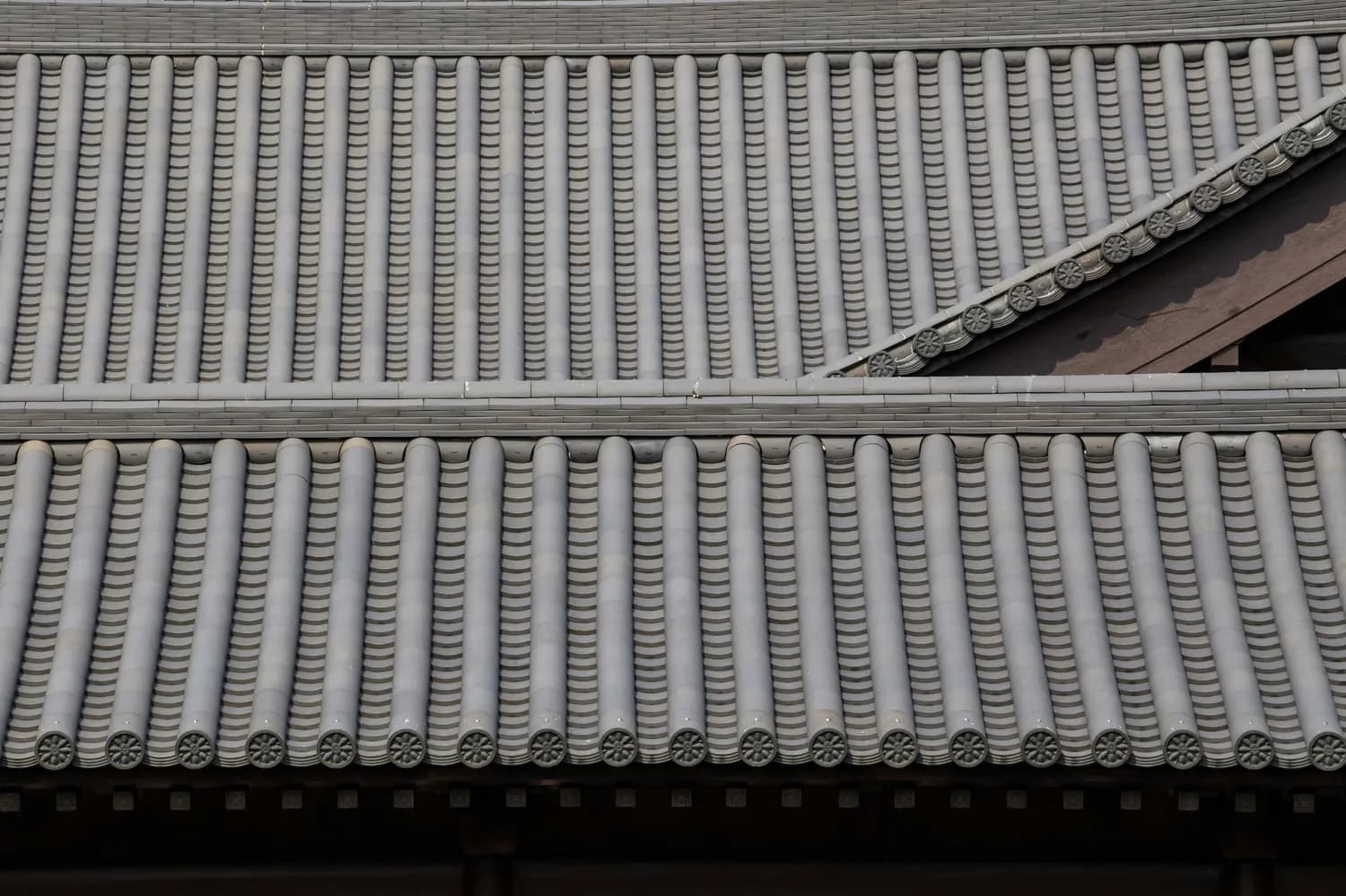 古建筑屋顶绘制入门：从简笔画到立体呈现