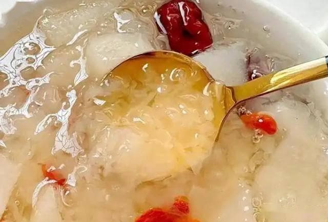 冬季流感严重，咳嗽不断，多喝这4碗“天然止咳水”，咳嗽快快好