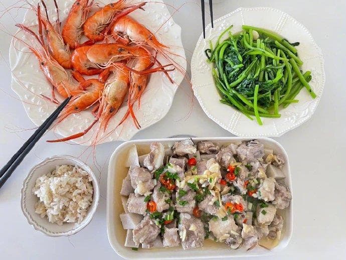 健康食谱：蒜香排骨蒸芋头