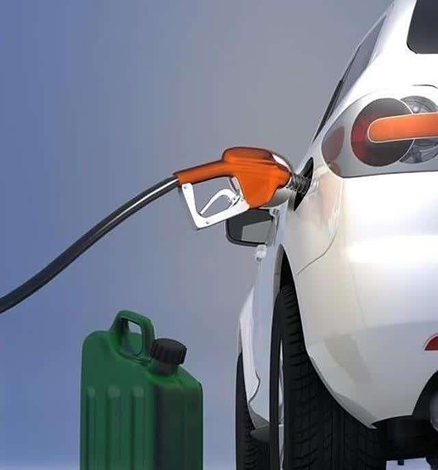 新能源车销量超燃油车，为什么油价却不降反升