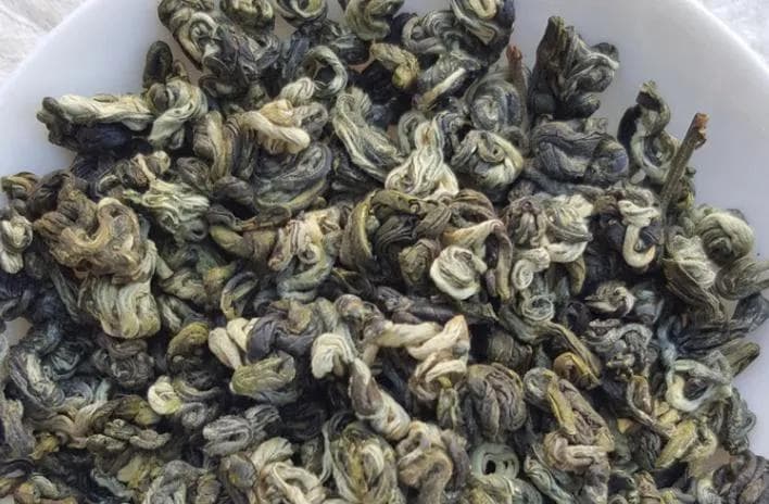 茶叶中的茶多酚：抗氧化、抗衰老、消炎杀菌等保健功能