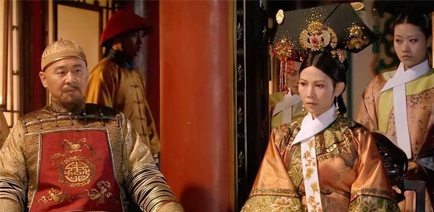 旗袍、点翠、龙华：《甄嬛传》服饰元素的现代演绎