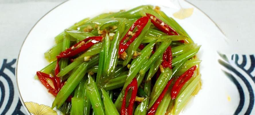 芹菜叶子怎么做好吃又简单？15种简单易学的芹菜叶食谱推荐