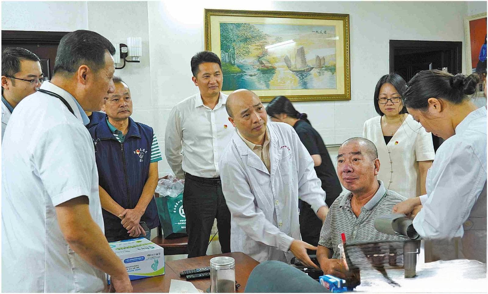 霞山区打造“党建+互联网+新村医”体系，破解农村看病难