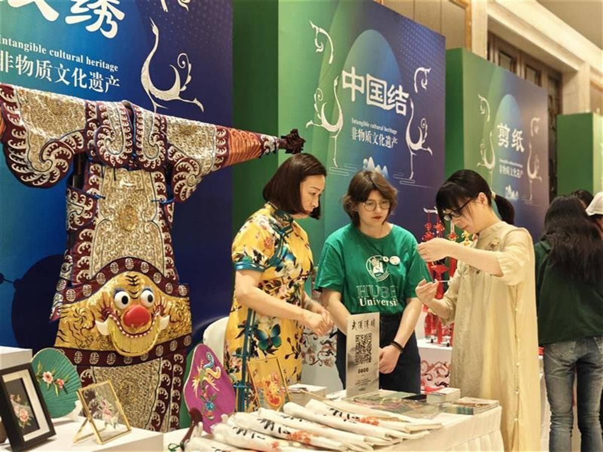 跨越山海，共结硕果！中国湖北-拉美和加勒比国家经贸合作交流会在汉举行