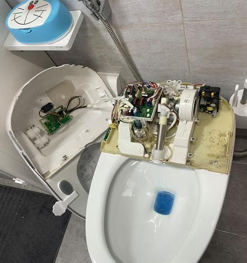 抽水马桶水箱漏水怎么办？15个检查和修复步骤全攻略