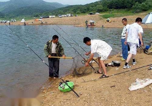 江河水域落水时期的五个钓鱼技巧