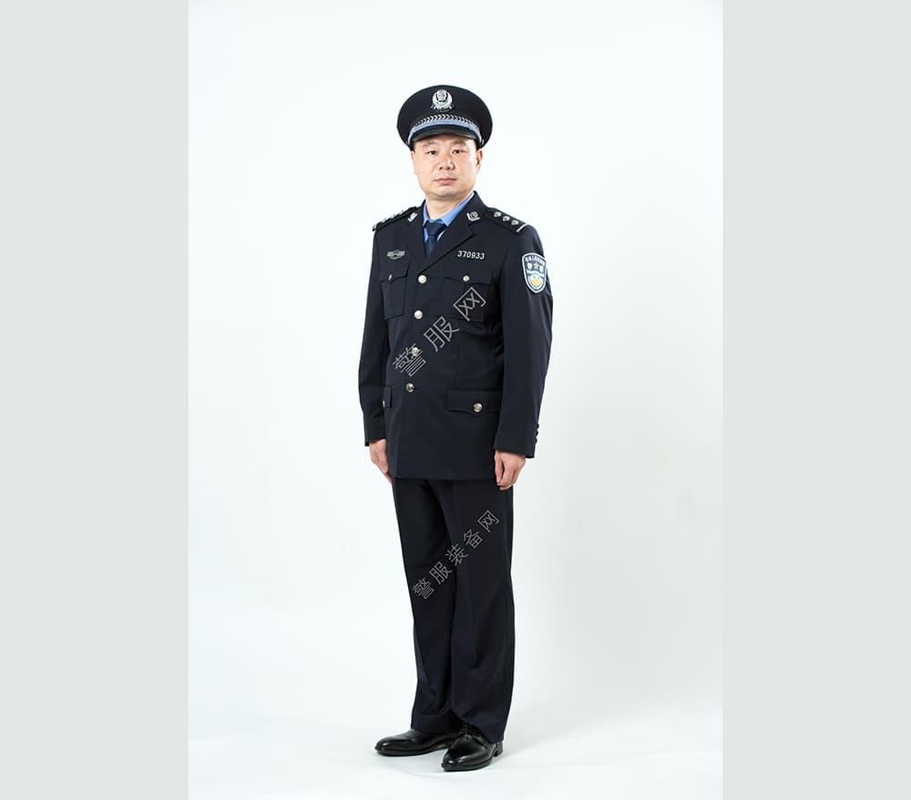 教你如何区分协警和正式警察服装