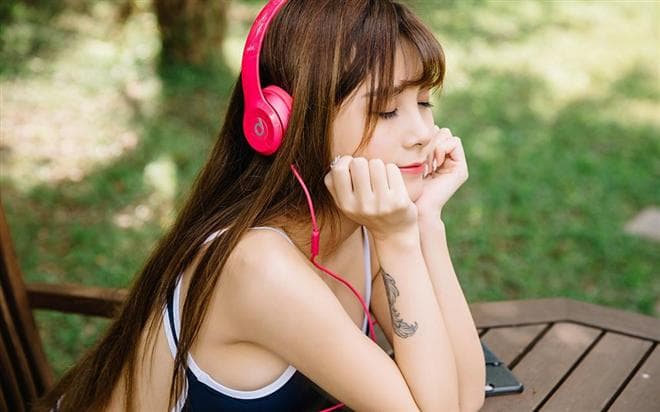 充满激情与活力，全力以赴的星座女