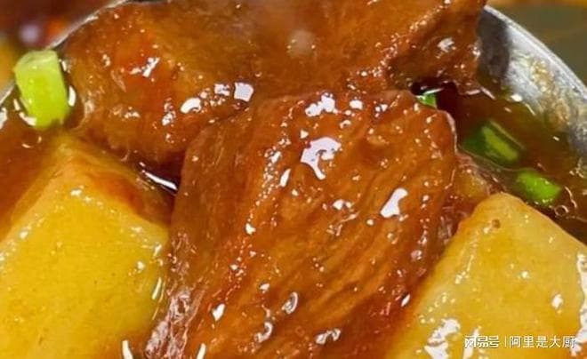 土豆炖牛肉：一道千年传承的中华美食
