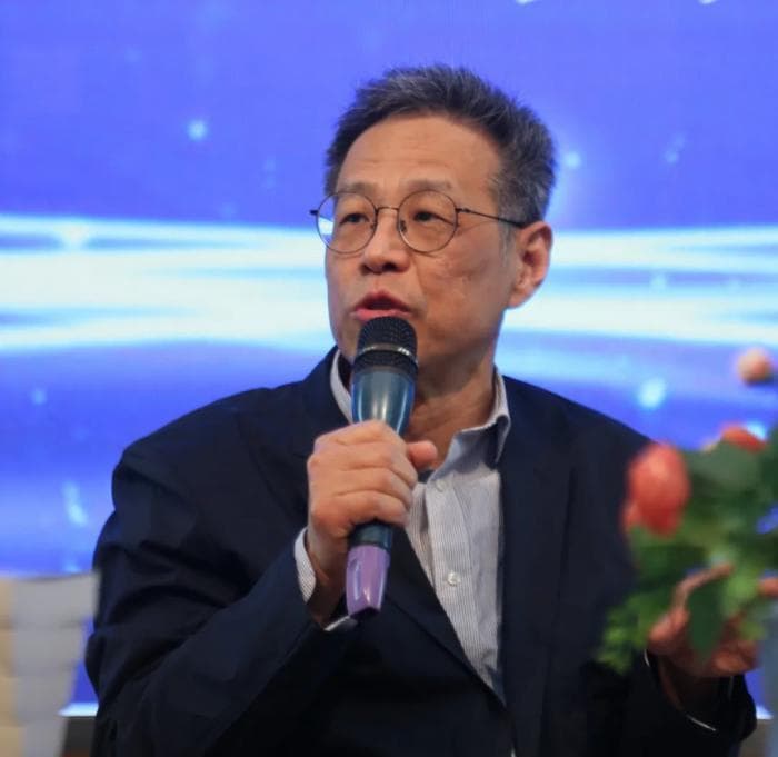 老舍作品如何跨越东西方展现世界性？