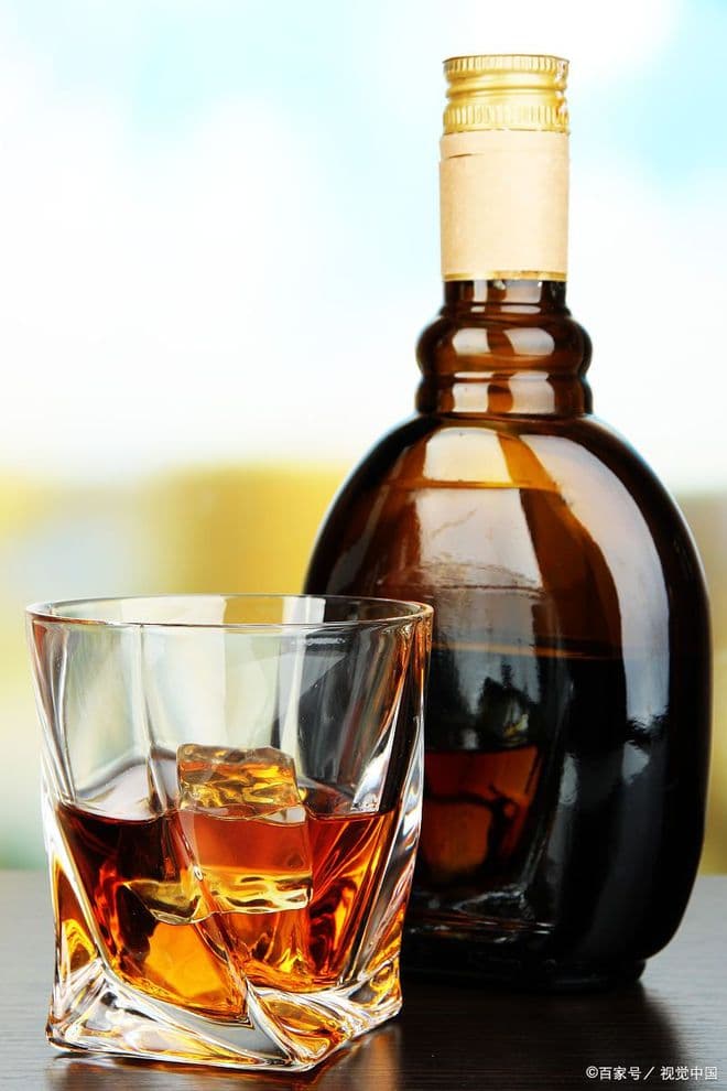 解密酒的三重世界：洋酒鉴赏、健康饮用与生活妙用