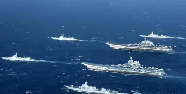 中国三艘航母可搭载140架战机，无人机技术成海上力量新引擎