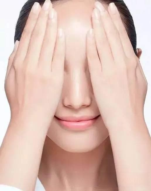 眼睛干涩、流泪、不舒服？保护眼睛的十二个有效方法