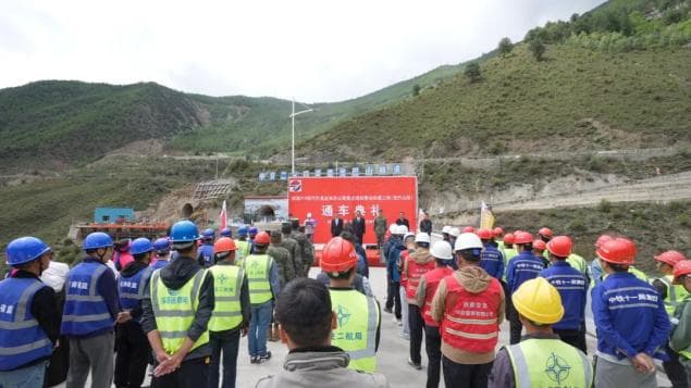 318国道传来好消息！西藏最长单洞双向公路隧道正式通车