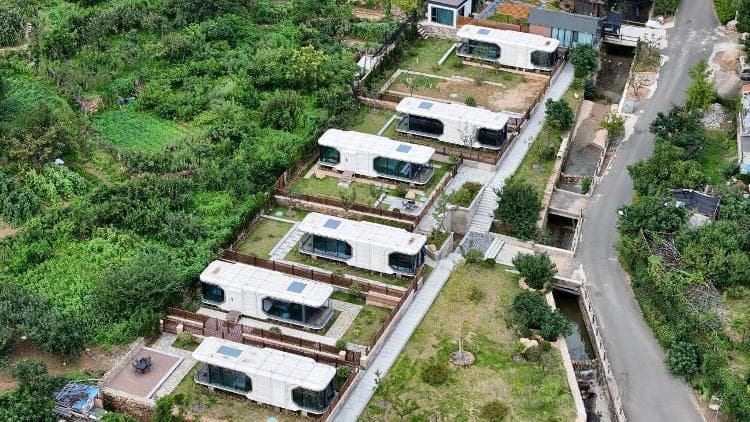 房车营地、魔法世界、上房揭瓦……里口山一整个让人惊喜！