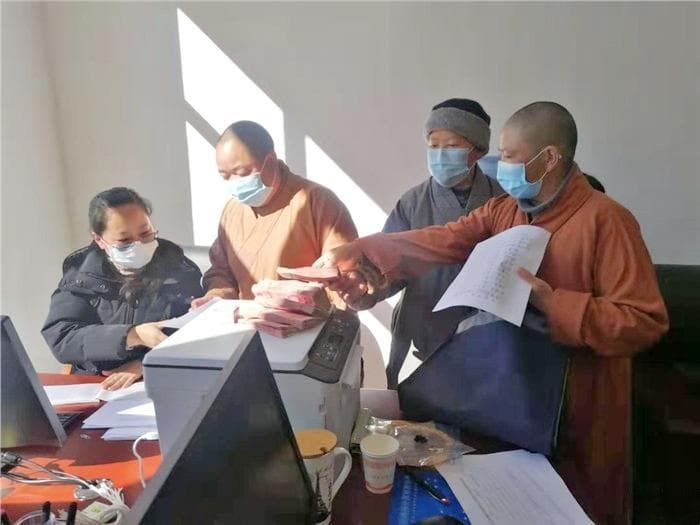 从春节到圣诞节：传统节庆的宗教内涵与社会功能