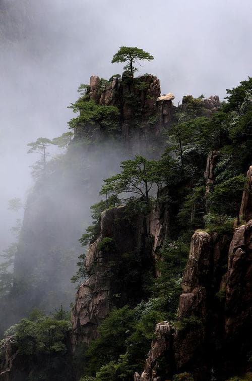 庐山的山的描写有哪些？一览庐山绝世美景！