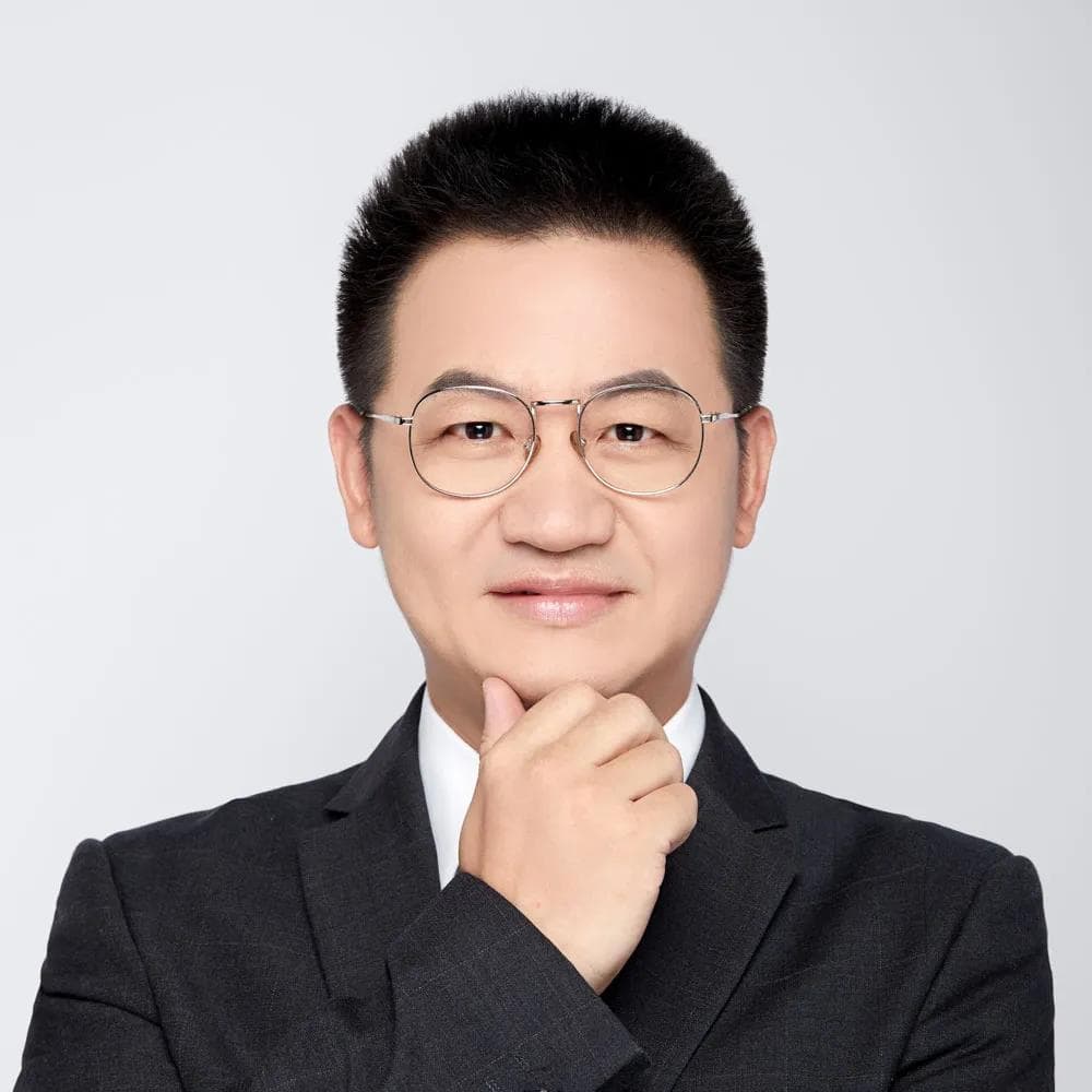完善社保体系已成共识，或可探索两条具体路径