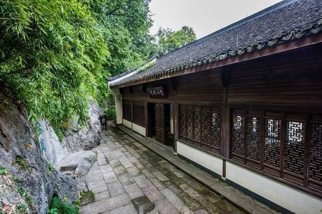 杭州西湖边冷门景点，历史悠久，至今鲜为人知