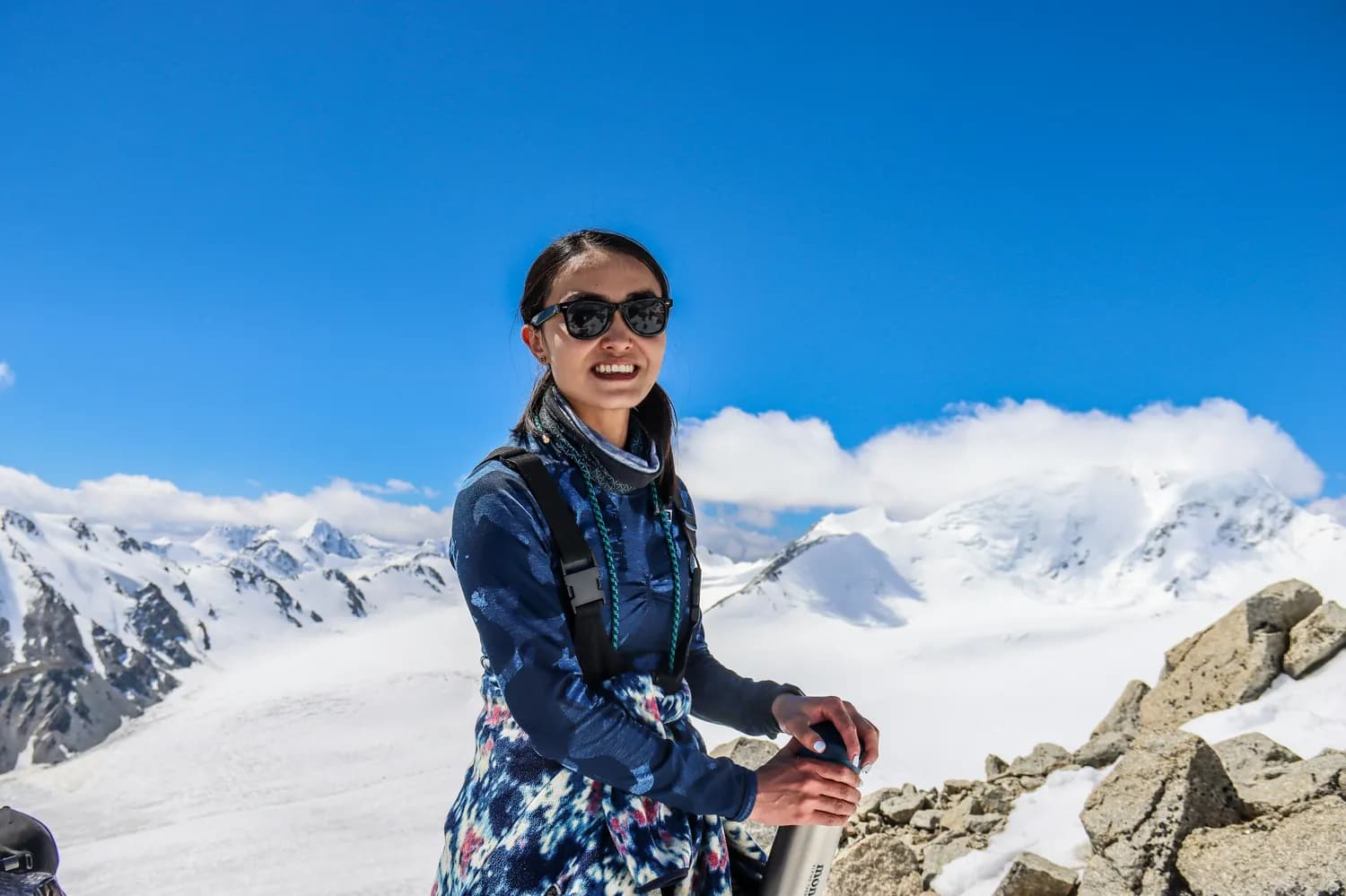 朱迅抗癌成功登顶四姑娘山，太励志了！