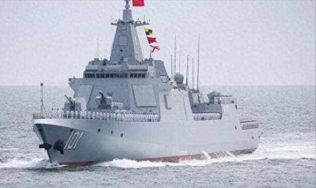 055型驱逐舰 vs 阿利伯克级：海上霸权之争