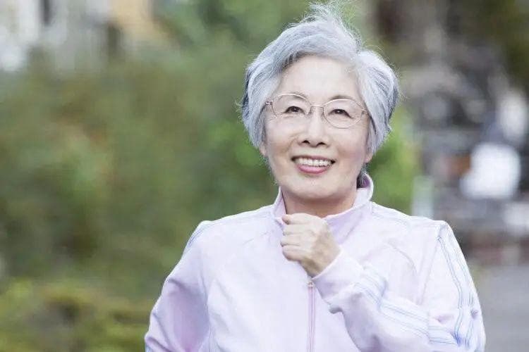 68岁阿姨骨密度似30岁，她的4个生活习惯，大部分人都能做到
