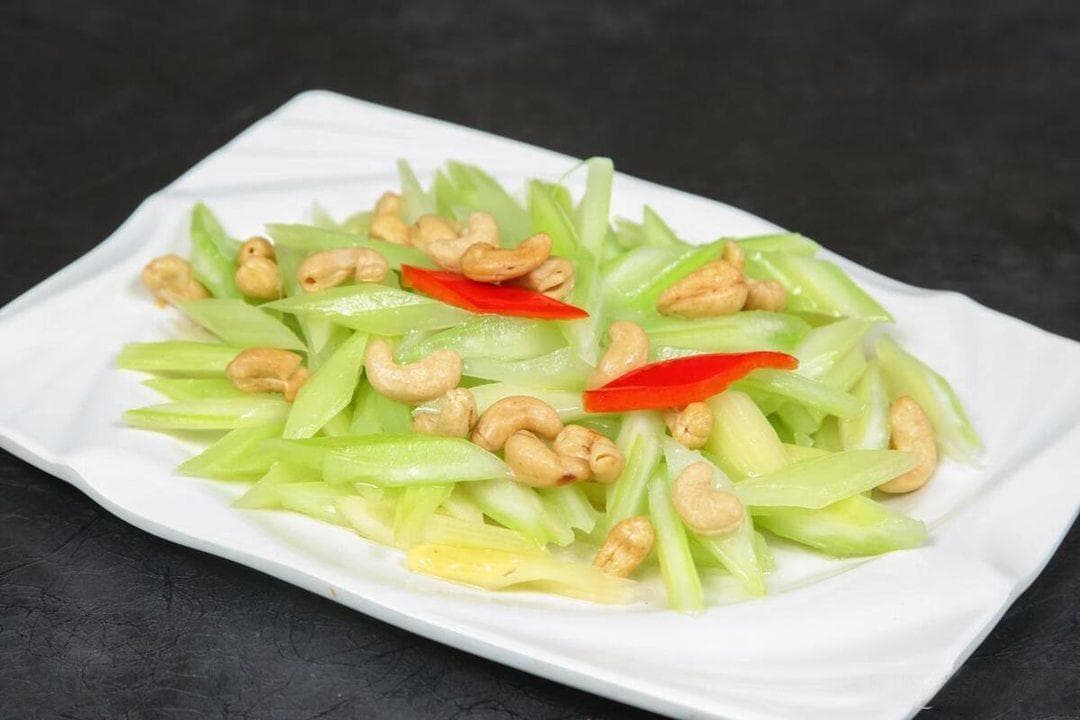 冬季多吃这几道“叶酸菜”，排便顺畅了，身体也舒服了
