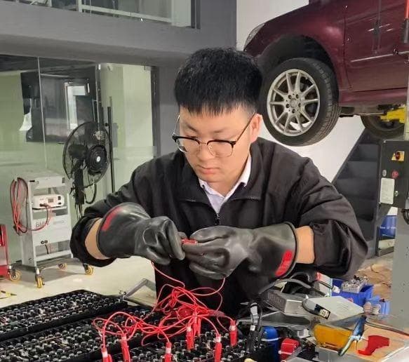 新职业新赛道！新能源汽车维修人才“很吃香”